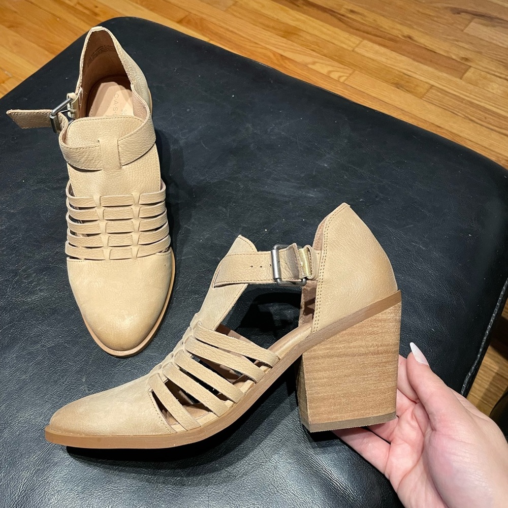 NWOT Caslon Leather Breathable Cutoffs Chunky Block Western Sandal pumps 8.5